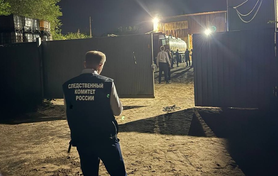 В Энгельсе рабочий погиб во время чистки цистерны