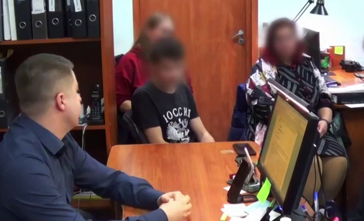 Саратовский подросток передавал террористам данные о военных объектах