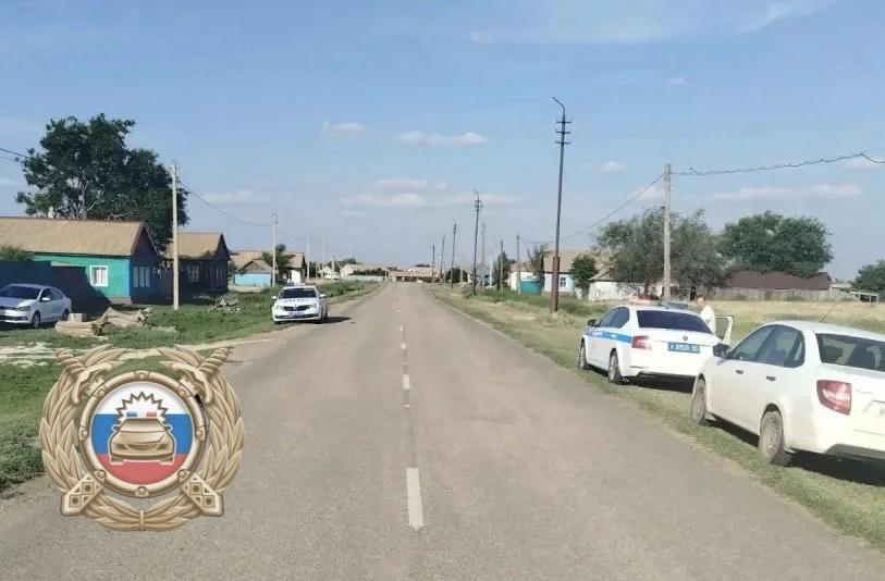 Восьмилетняя девочка попала под колёса иномарки в саратовском селе Восьмилетняя девочка попала под колёса иномарки в саратовском селе