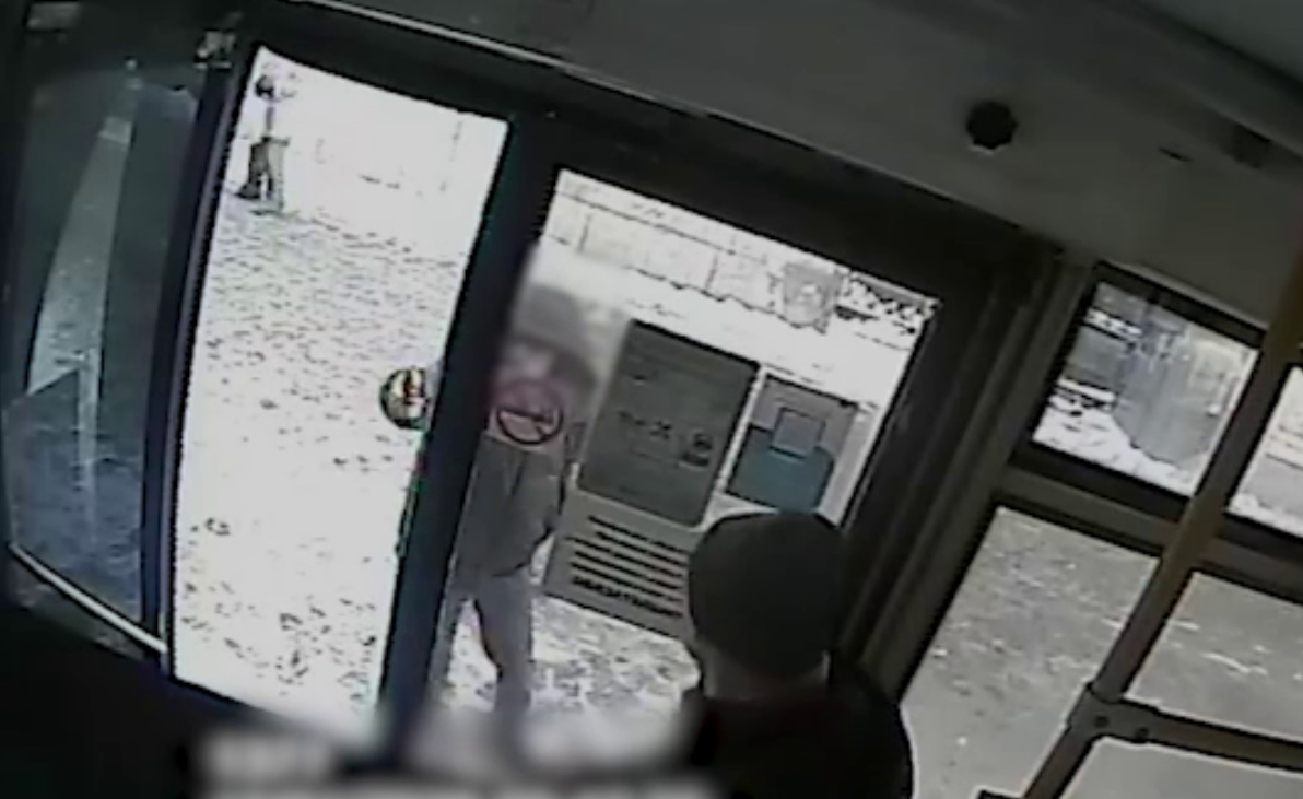 Стрелявшего в водителя троллейбуса саратовца отправили под домашний арест